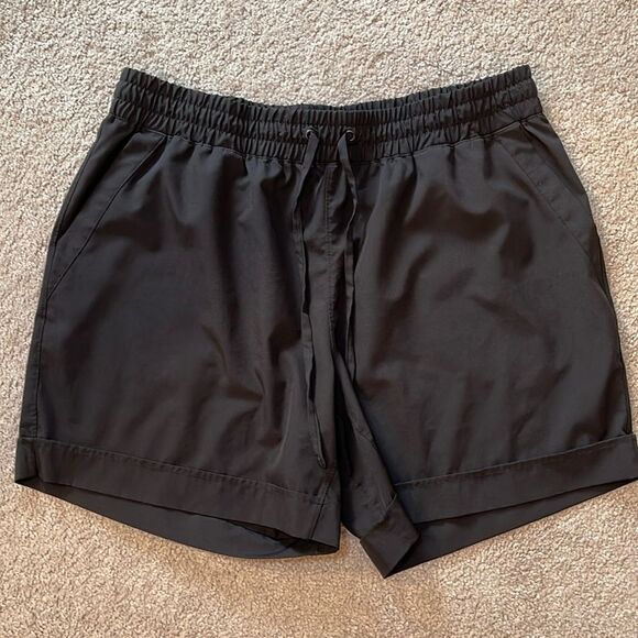 Mondetta Shorts - Picture 3 of 10